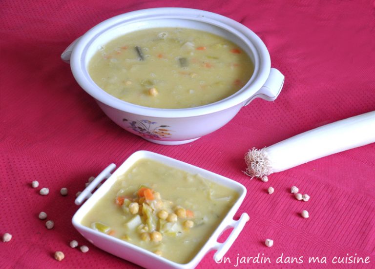 soupe poireaux pois chiches et carotte