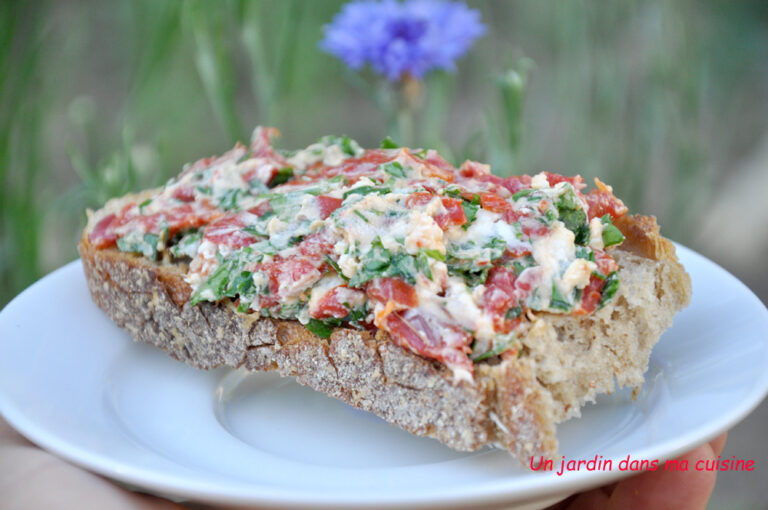 tartine poivrons confits chèvre frais