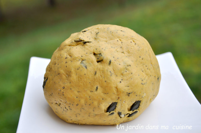 pain cocotte courge olives et ses petites graines