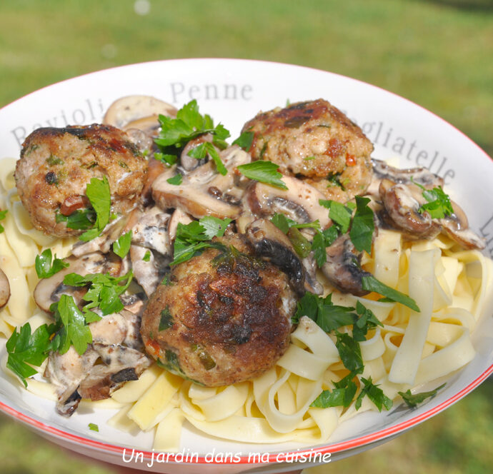 Boulettes de veau tomates séchées et persil plat