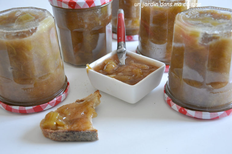 confiture de rhubarbe