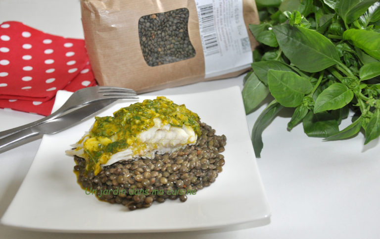 cabillaud vapeur douce sauce herbes sur lit de lentilles