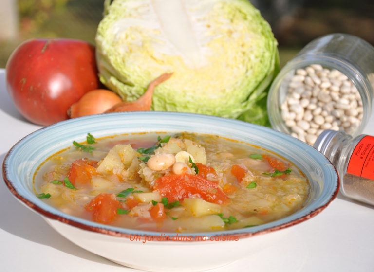 soupe au chou et haricots blancs