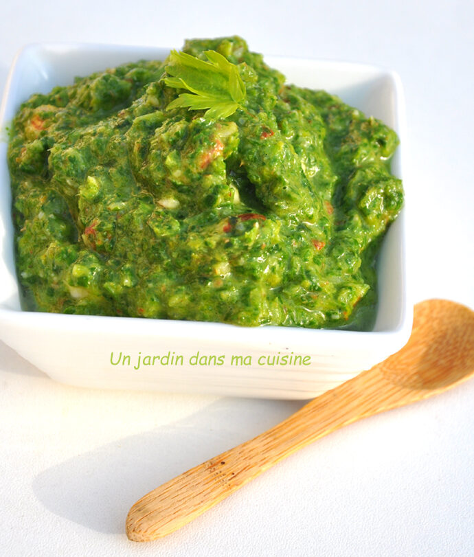 pesto feuilles de céleri branche