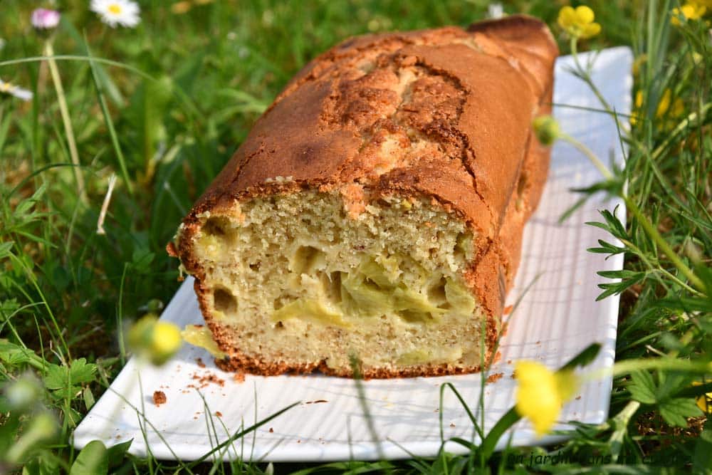 cake rhubarbe